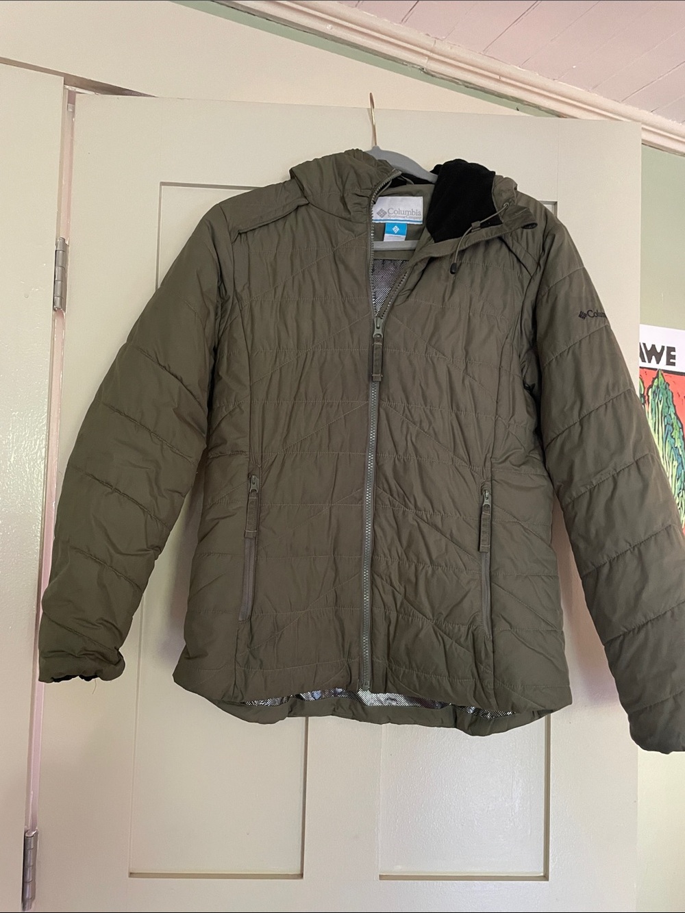 Columbia Women’s Olive Hooded Quilted Puffer Jacket
